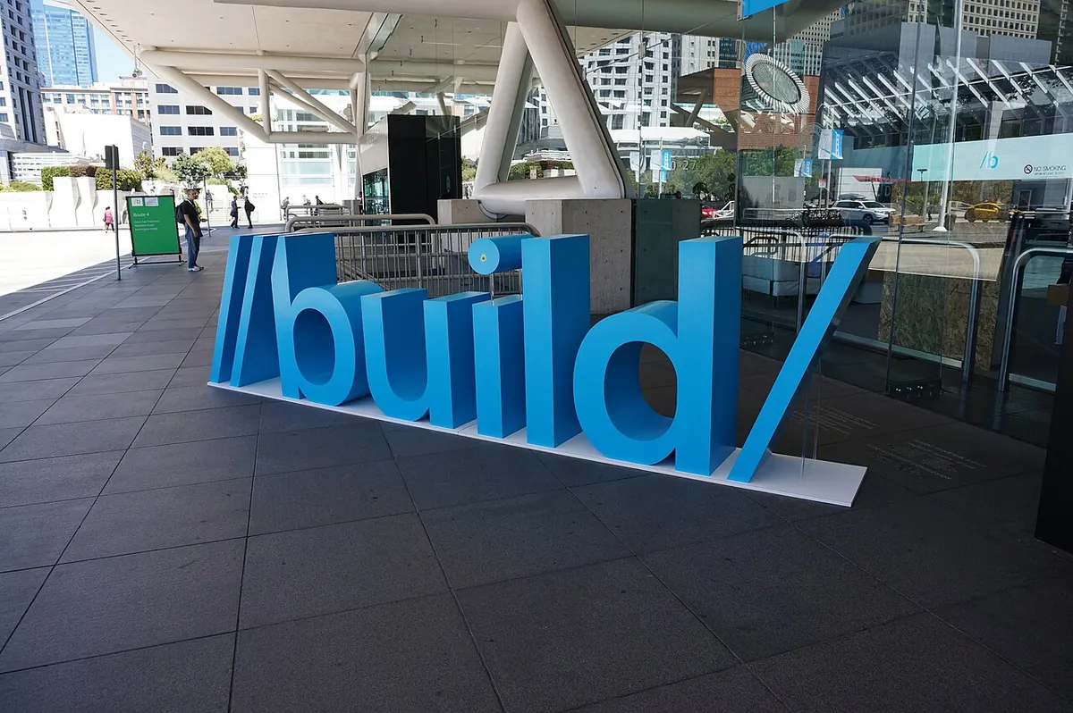 Placa do Build de 2013