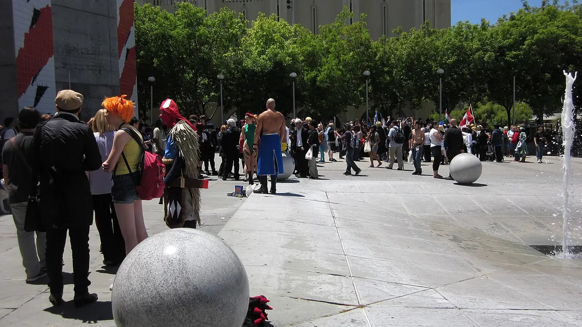 Fachada do San Jose McEnery Convention Center em 2010