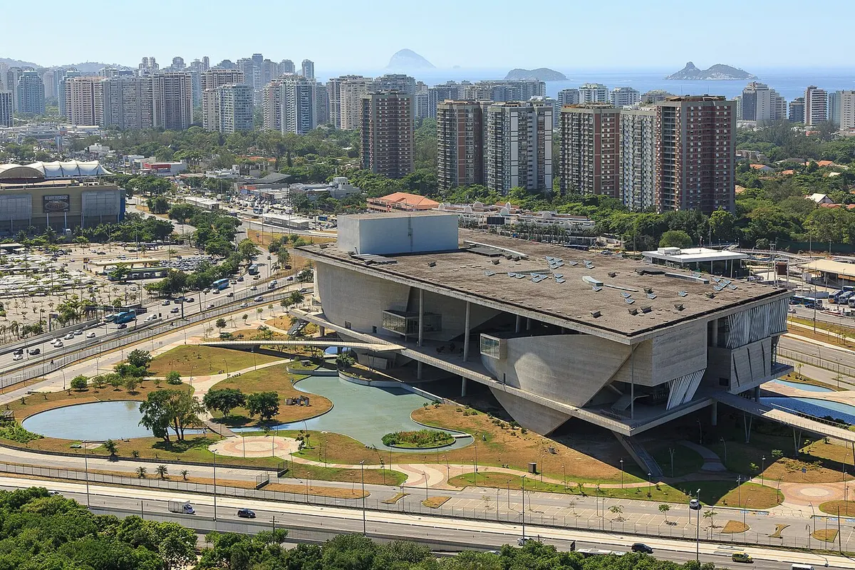 Fachada da Cidade das Artes