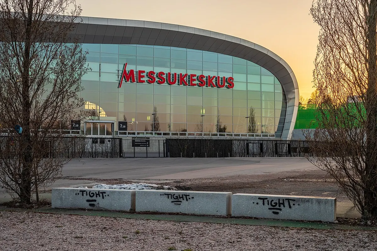 O Messukeskus visto de fora, no bairro de Pasila
