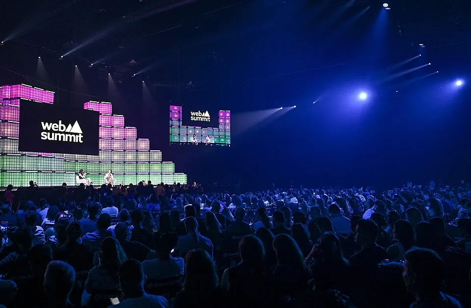 A plateia do Web Summit Rio em 2025