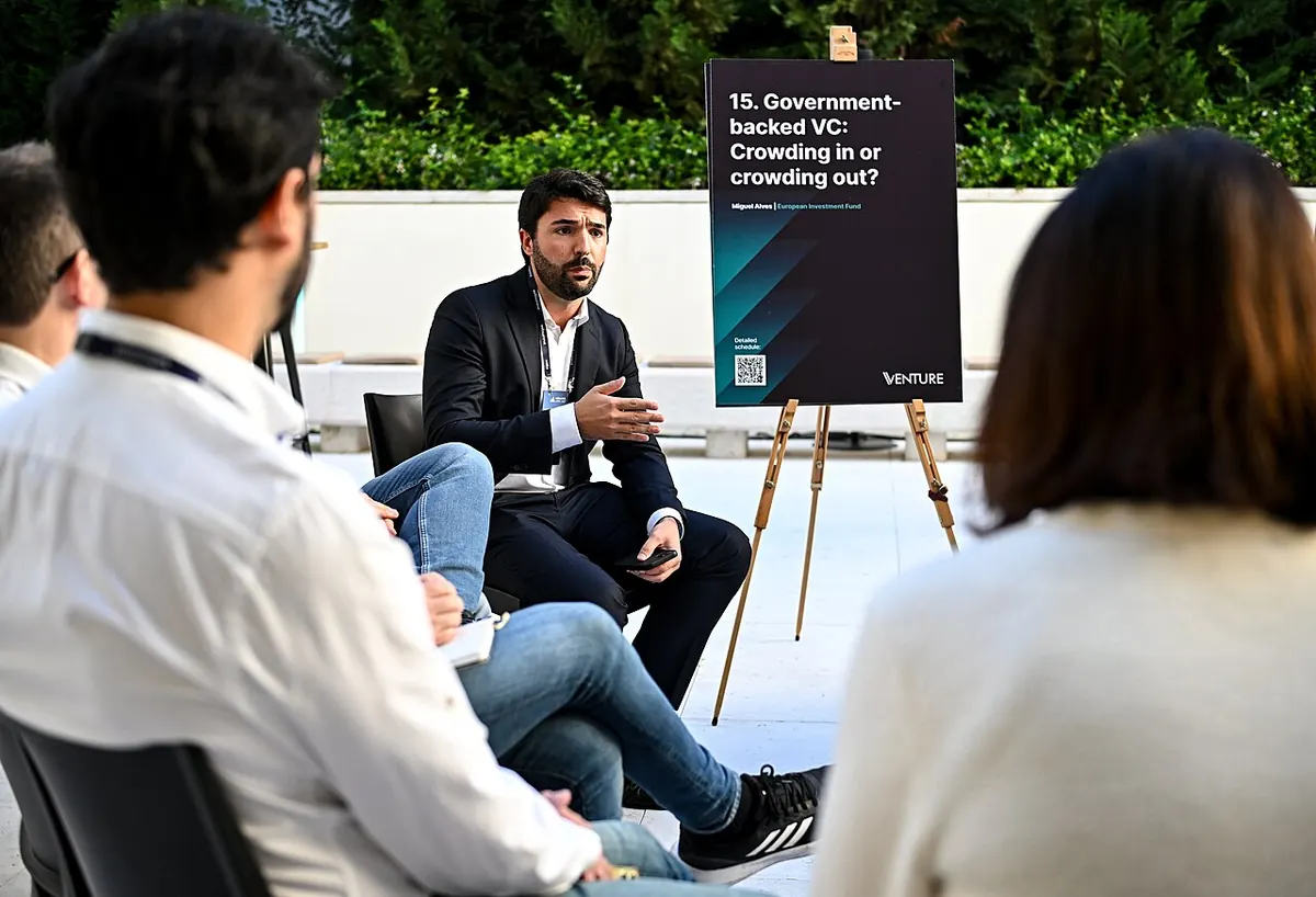 Mesa-redonda sobre capital de risco no Web Summit de 2023
